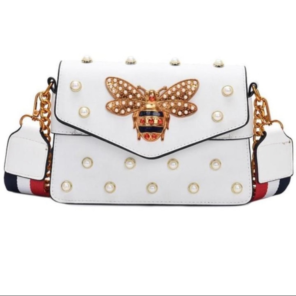 Bee pearl shoulder bag with decorated chain strap and long fabric strap